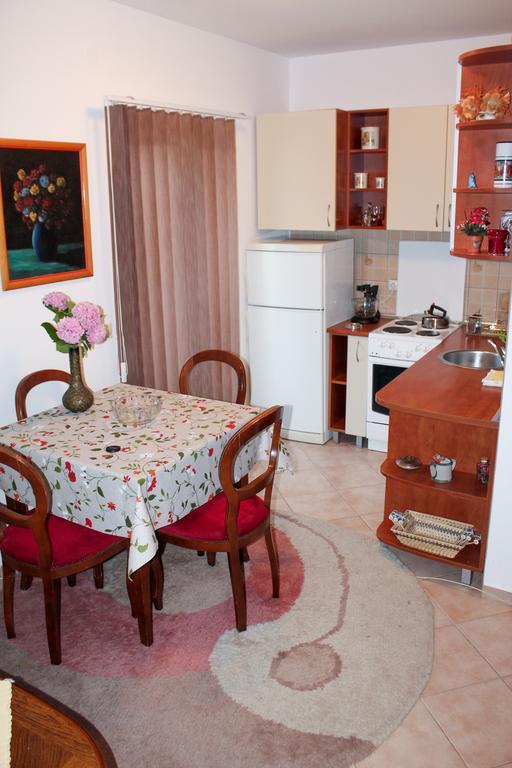 Apartments Djedovic Петровац Экстерьер фото